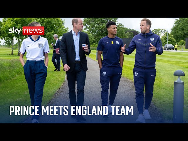 ⁣Prince William meets England team ahead of European Championships