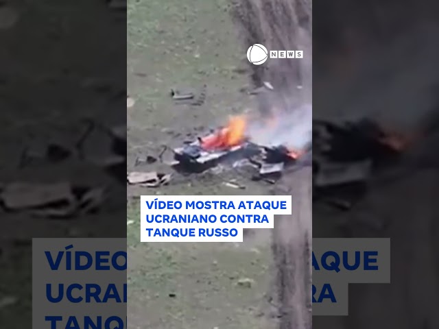 Vídeo mostra ataque ucraniano contra tanque russo.  #RecordNews #Shorts #Rússia #Ucrânia