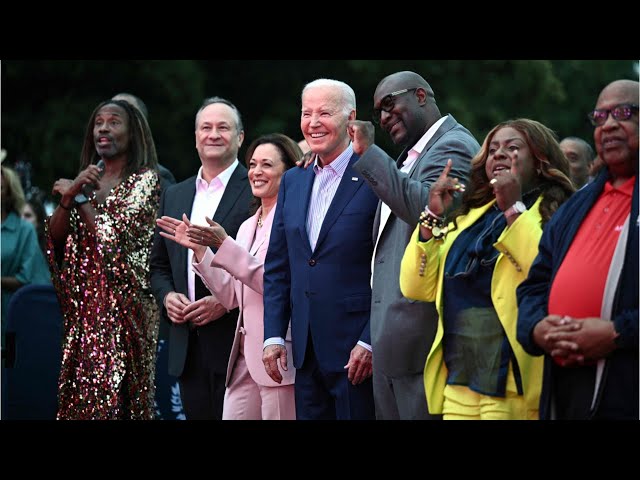 ⁣'Joe has no clue': Internet mocks Biden's Juneteenth concert reaction