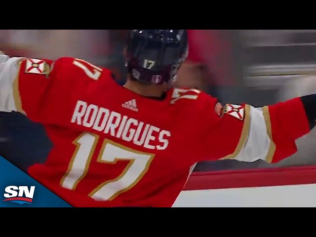 ⁣Evan Rodrigues Tips Home Second Goal Of Game On Power Play