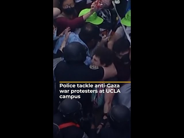⁣Police tackle pro-Palestinian protesters at US university campus | #AJshorts