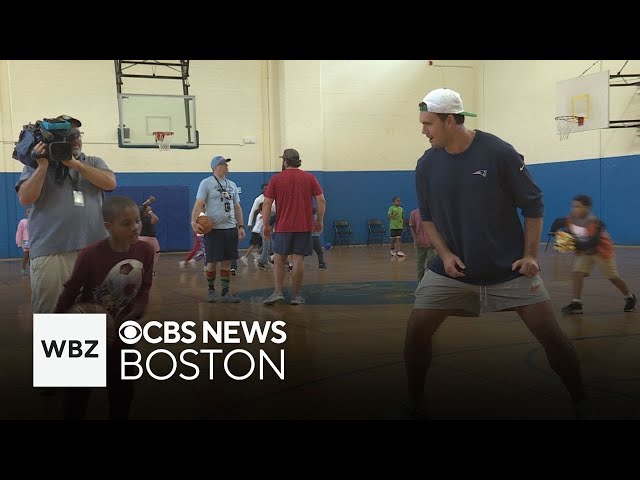 ⁣New England Patriots surprise kids around Boston with a ramped up "field day"