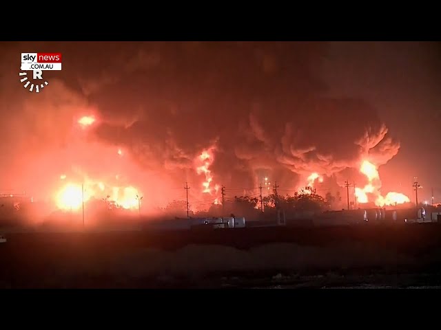 ⁣Massive blaze erupts at oil refinery in northern Iraq