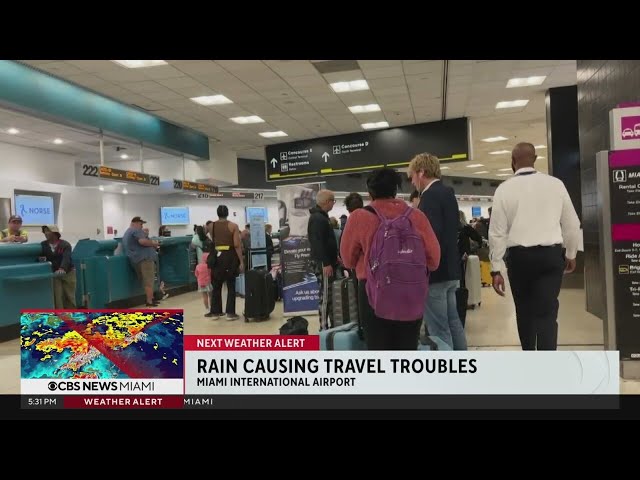 ⁣Heavy rain causing travel troubles at South Florida airports
