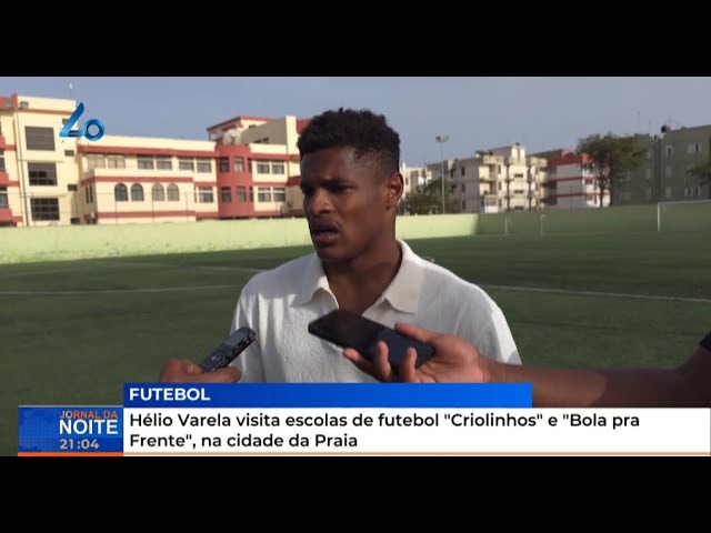 ⁣Hélio Varela visita escolas de futebol "Criolinhos" e "Bola pra Frente", na cida
