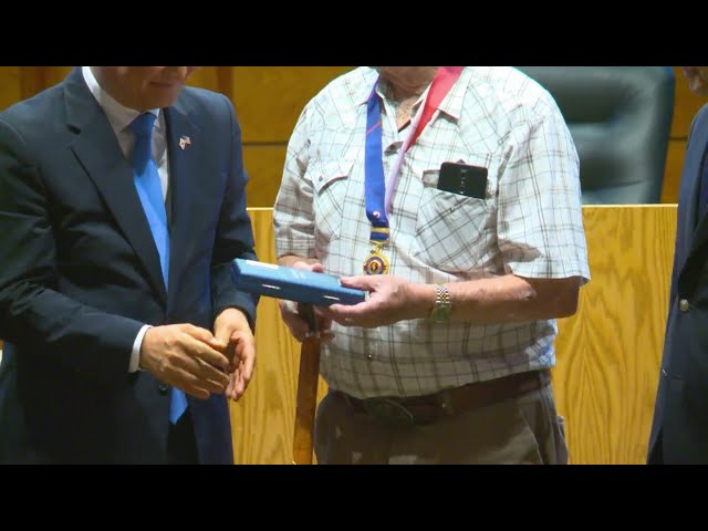 ⁣Korean War veterans receive Ambassador for Peace medal
