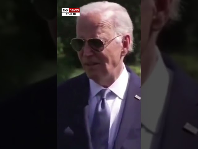 ⁣Joe Biden is ‘glitching’