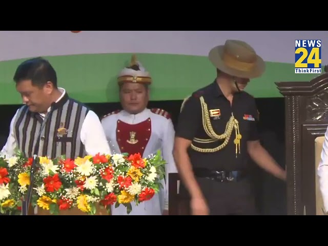 ⁣Pema Khandu ने Arunachal Pradesh के CM के रूप में ली शपथ, अमित शाह और जेपी नड्डा हुए शामिल