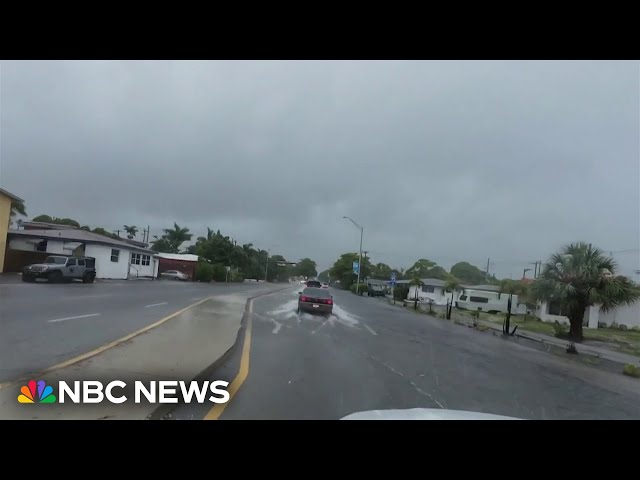 ⁣Record rainfall drenches Florida