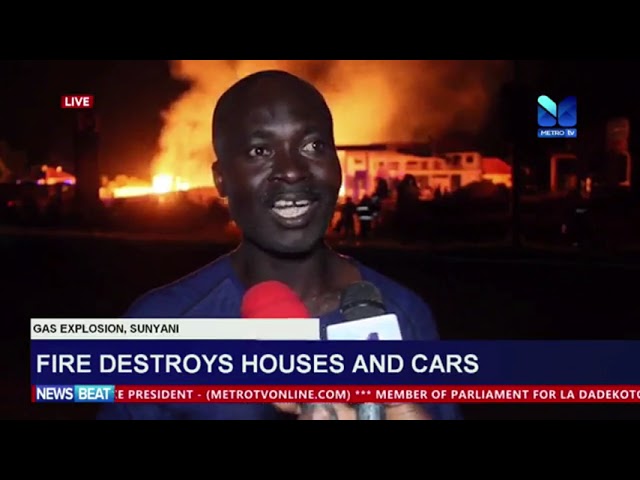 ⁣Fire destroys houses and cars