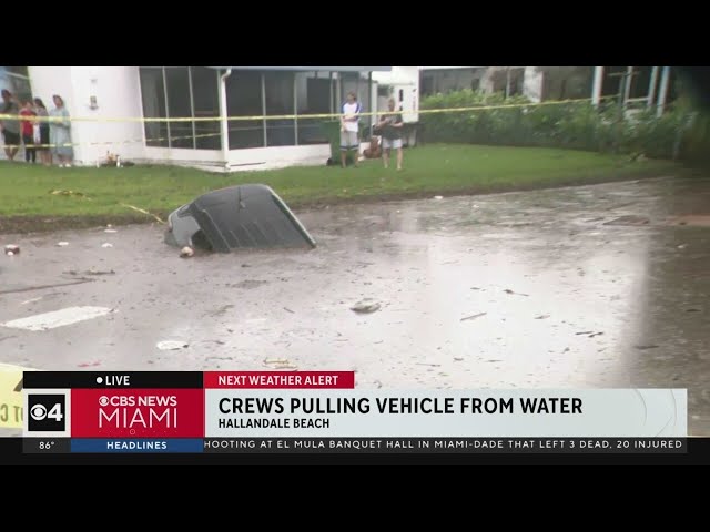 ⁣Vehicle ends up in a Hallandale Beach body of water