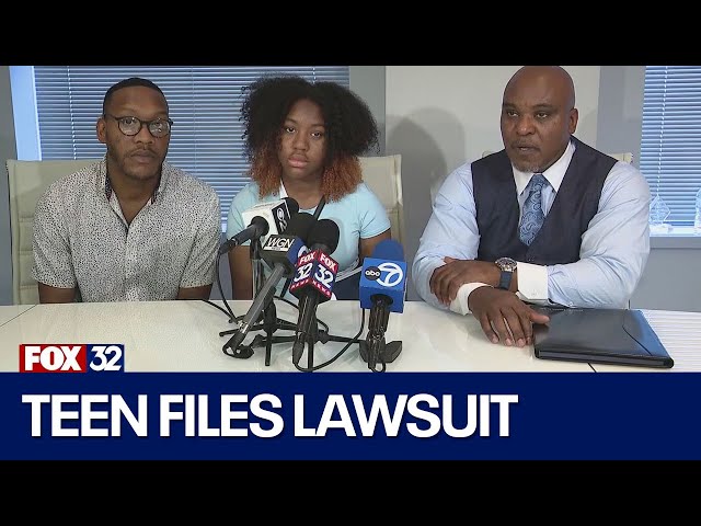 ⁣Chicago high school cheerleader files lawsuit after building collapse