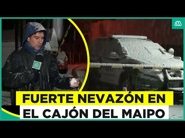 ⁣Intensa nevazón en Cajón del Maipo: Se espera que se extienda por toda la noche