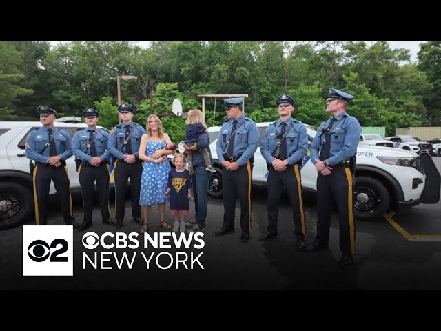 ⁣New Jersey state troopers help deliver baby in Wawa parking lot