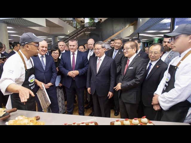 ⁣Le Premier ministre chinois visite la plus grande entreprise laitière néo-zélandaise