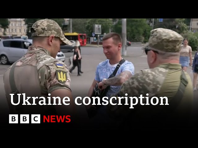 ⁣Conscription squads send Ukrainian men into hiding | BBC News