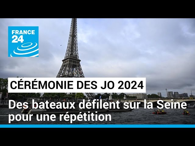 ⁣Cérémonie des JO 2024 : un test sur la Seine avec une cinquantaine de bateaux • FRANCE 24