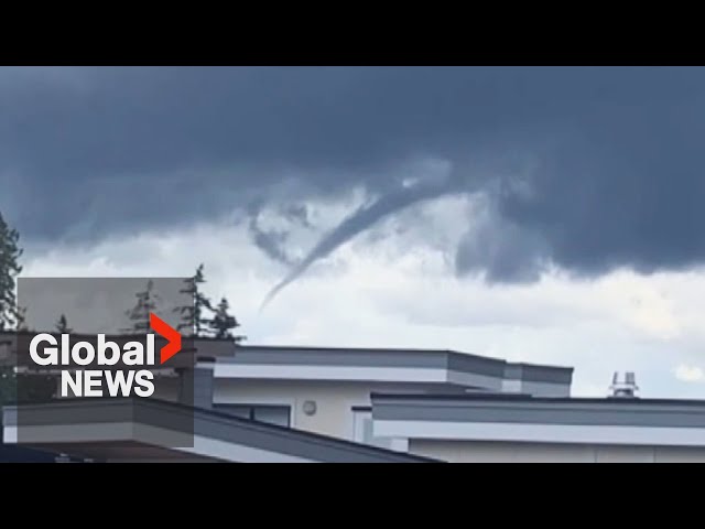 ⁣Rare funnel cloud in BC’s Fraser Valley captured on video