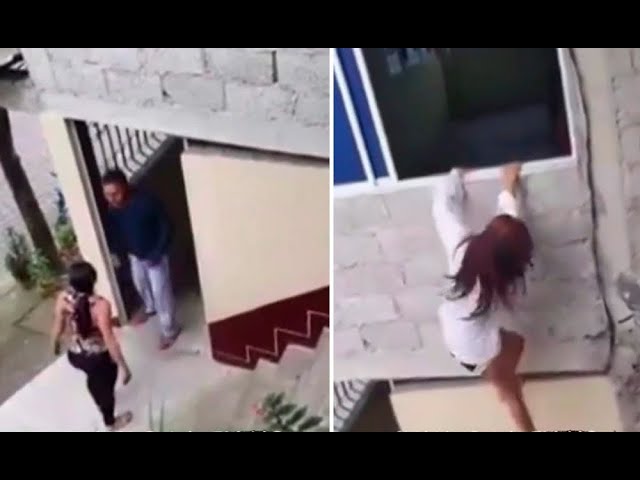 Mujer no supera ruptura, hace escándalo en casa de su ex ¡Y nueva novia se lanza por la ventana!