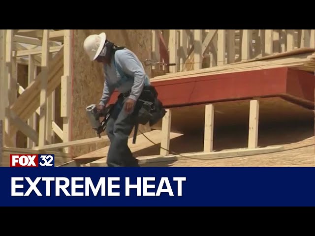 ⁣Outdoor workers battle extreme heat in the Midwest and Northeast