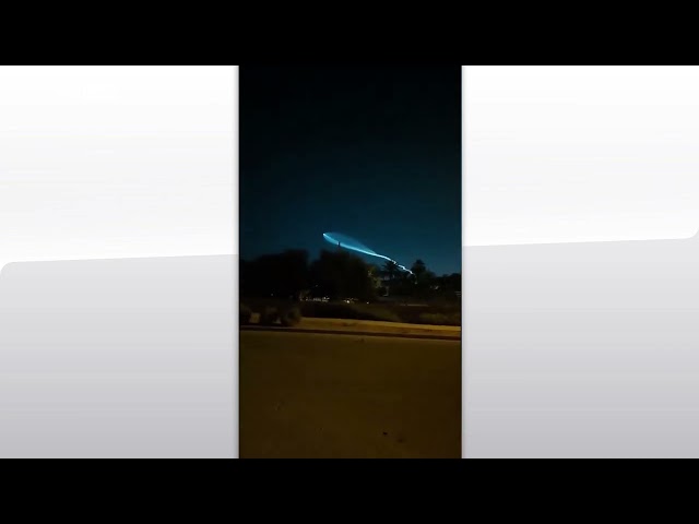 ⁣Phoenix, il razzo Falcon 9 di SpaceX illumina il cielo