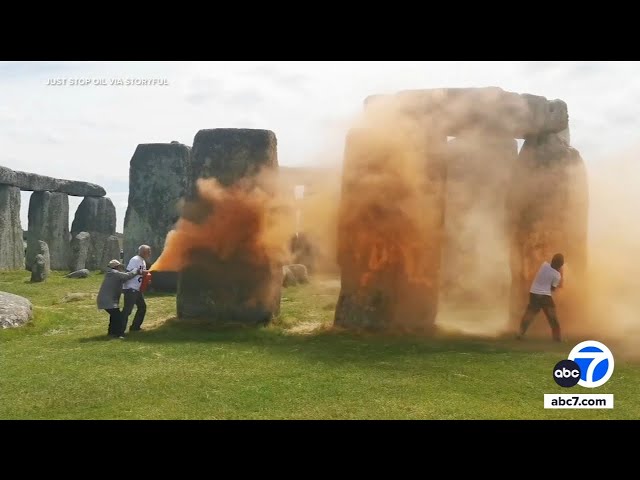 ⁣Britain's Stonehenge sprayed with 'orange powder' by protesters