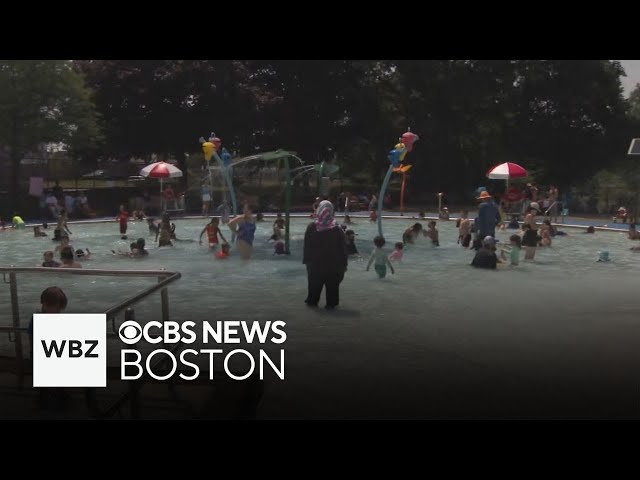 ⁣Long lines at Boston splash pad as families try to beat the heat
