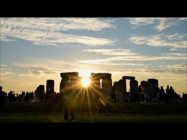 ⁣Summer solstice marked at Stonehenge