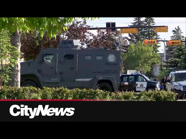 Person evades police after multi-hour standoff in Calgary