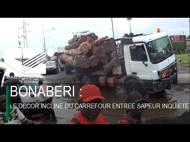 ⁣BONABERI : LE DECOR INCLINE DU CARREFOUR ENTREE SAPEUR INQUIETE