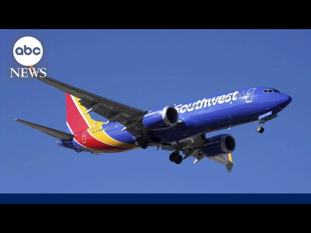 ⁣Southwest plane drops 500 feet as it approaches airport