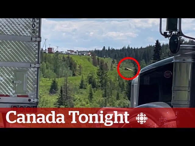 ⁣1 dead, Highway 97 closed after school bus crash in B.C.'s Cariboo region | Canada Tonight