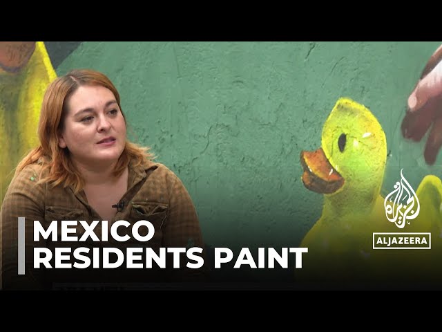 Poverty in Mexico city: Residents paint murals to brighten the atmosphere