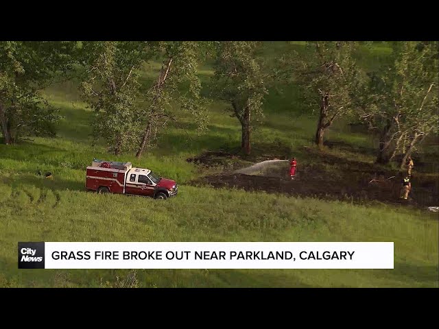 ⁣Grass fire broke out near Parkland community in Calgary