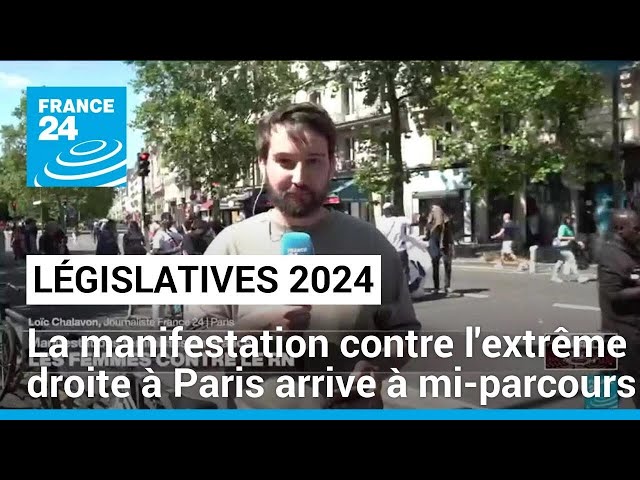 ⁣Manifestation contre l'extrême droite : le cortège parisien arrive à mi-parcours • FRANCE 24