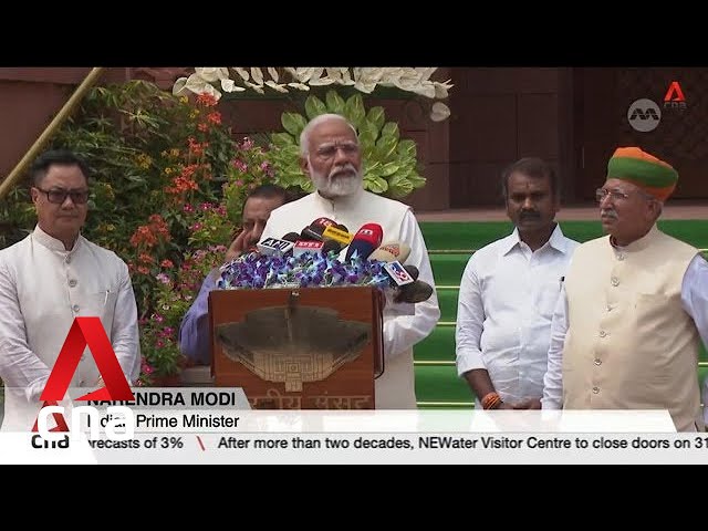 ⁣Opposition parties stage protests as Modi opens India's first parliament session
