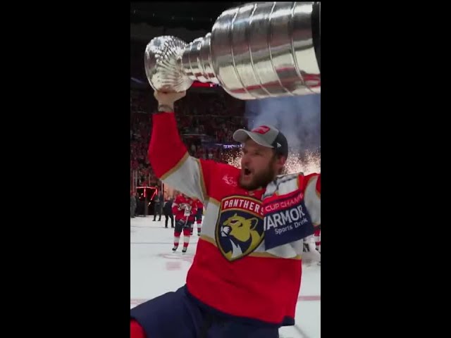 ⁣Aleksander Barkov Hoists The Stanley Cup 