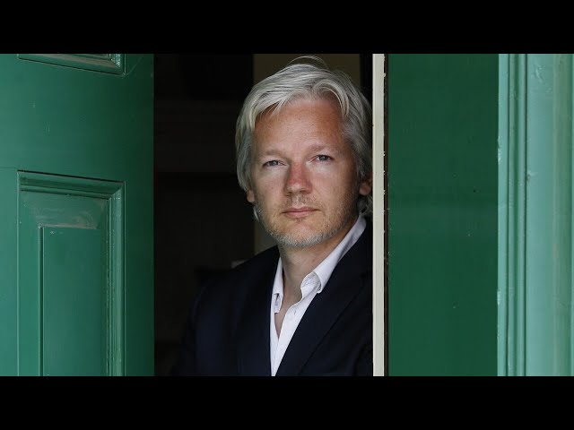 ⁣‘Incredibly disappointing’: Media slammed for lauding Julian Assange as a ‘hero’