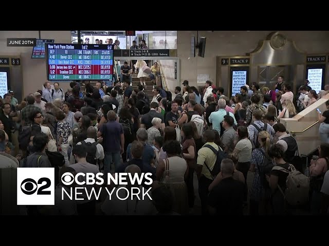⁣Members of Congress want Amtrak investigation after Penn Station problems