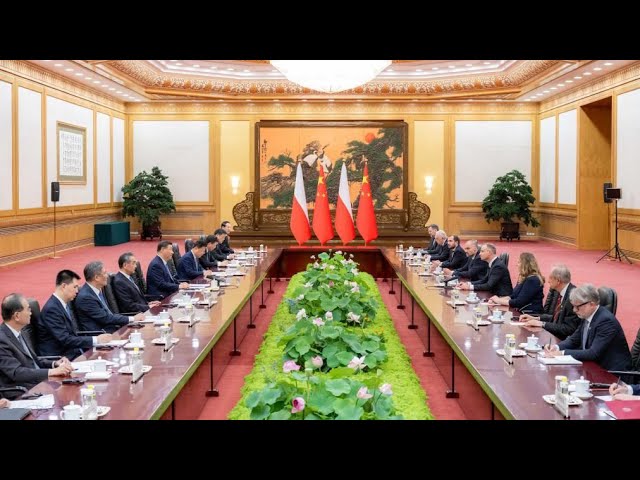 ⁣Le président Xi Jinping rencontre son homologue polonais Andrzej Duda à Beijing