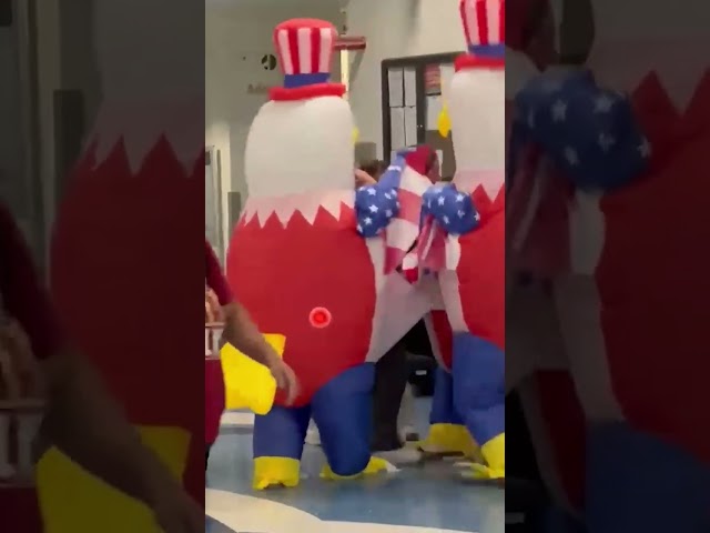 ⁣Friends greet study abroad students with American eagle inflatables #Shorts