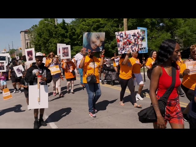 ⁣Hundreds in attendance at 17th annual Silence the Violence march and rally to end gun violence