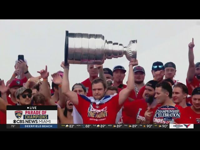 ⁣Florida Panthers honored by hundreds of thousands at Fort Lauderdale Beach
