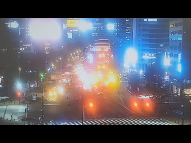⁣[속보] 서울 시청역 교차로 대형 교통사고…6명 사망·8명 부상 / 연합뉴스TV (YonhapnewsTV)
