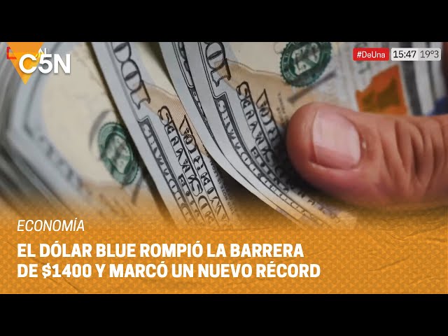 ⁣El DÓLAR BLUE rompe la barrera de los $1400 y marca un NUEVO RÉCORD