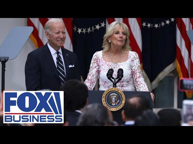 ⁣'REALITY SHOW': Senator reveals who is making the decisions for Biden