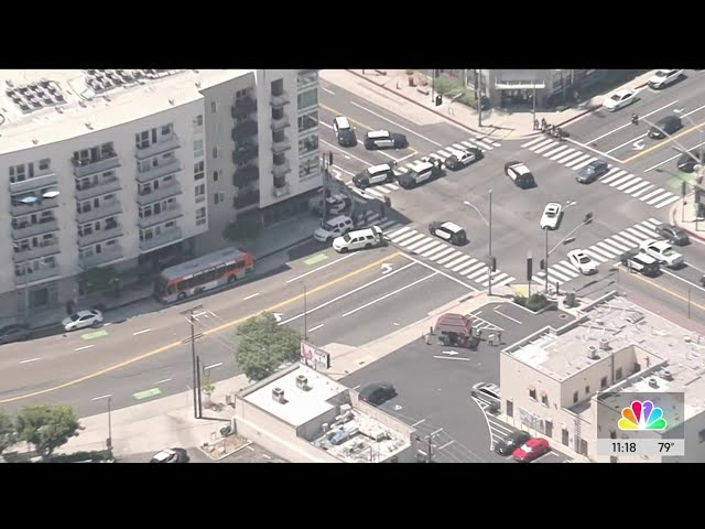 ⁣Deputies in standoff with man on Metro bus in Glendale