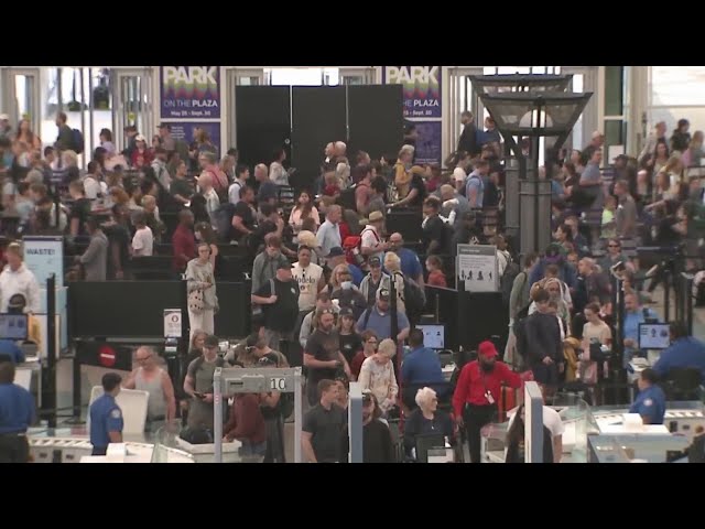 ⁣TSA using facial recognition at Denver airport security