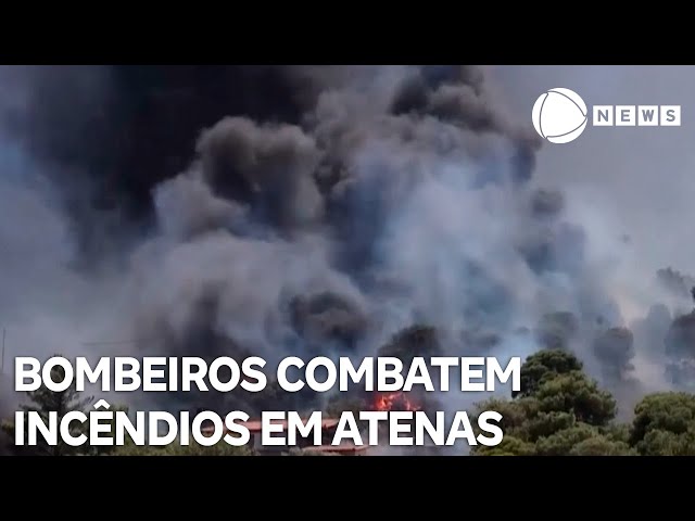 ⁣Bombeiros combatem incêndios nos arredores de Atenas