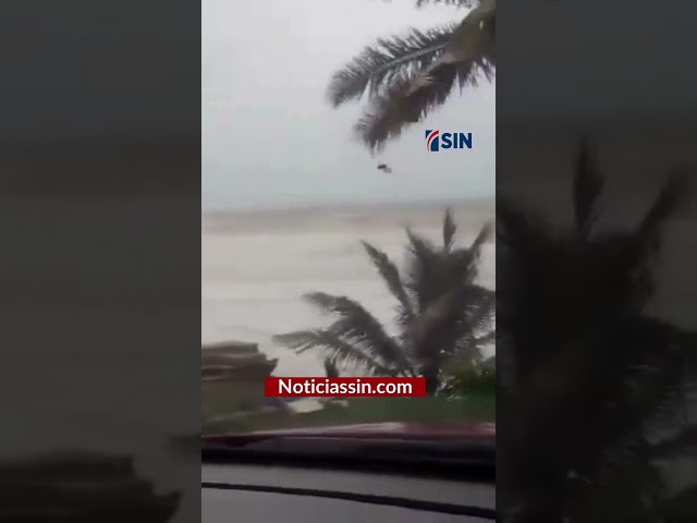 ⁣Fuerte oleaje y vientos se sienten en Puerto Rico por Beryl